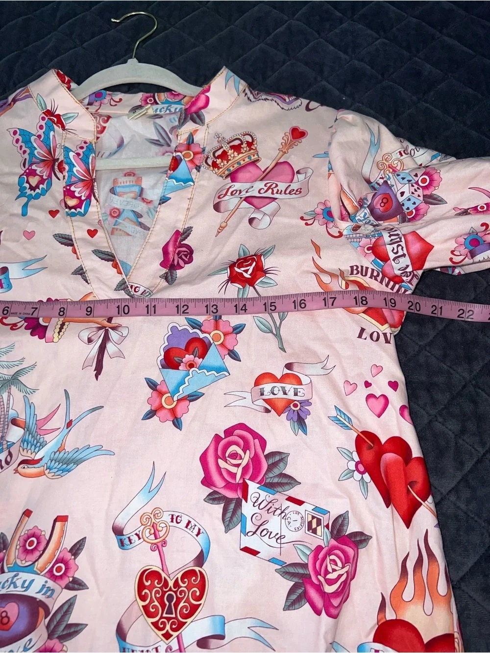 Ivy Jane True Love Top Women’s Small Tattoo Hearts Floral Shirt Blouse USA I_5